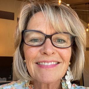 Meet your Posher, Jenny